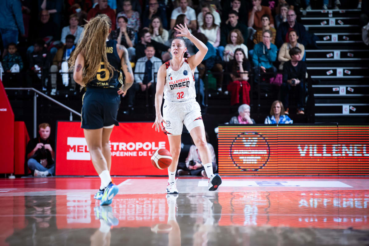 Iva Slonjšak blizu “double-doublea” u euroligaškom debiju!